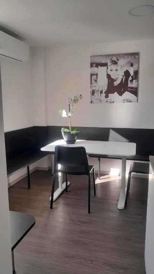Apartma Ana Koper Buitenkant foto